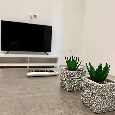 Luxury In Center 2 Apartment *