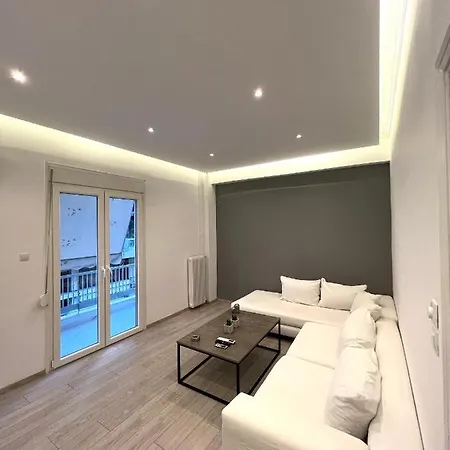 Luxury In Center 2 *