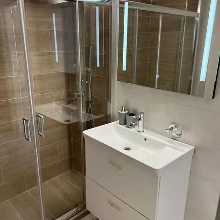 Apartment Luxury In Center 2